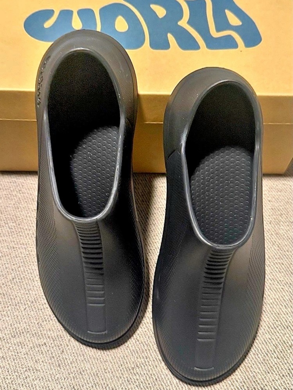 Recovery shoe by World Shoe. Made in Ghana M7/W8 - Picture 2 of 3